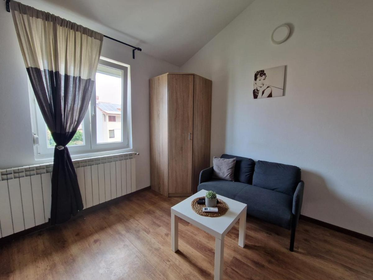 Apartments Luigi Ουμάγκ Εξωτερικό φωτογραφία