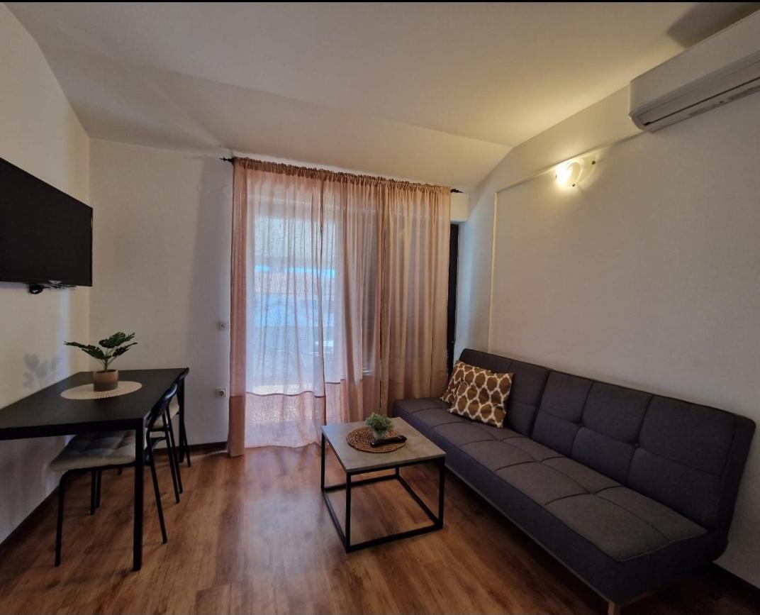 Apartments Luigi Ουμάγκ Δωμάτιο φωτογραφία